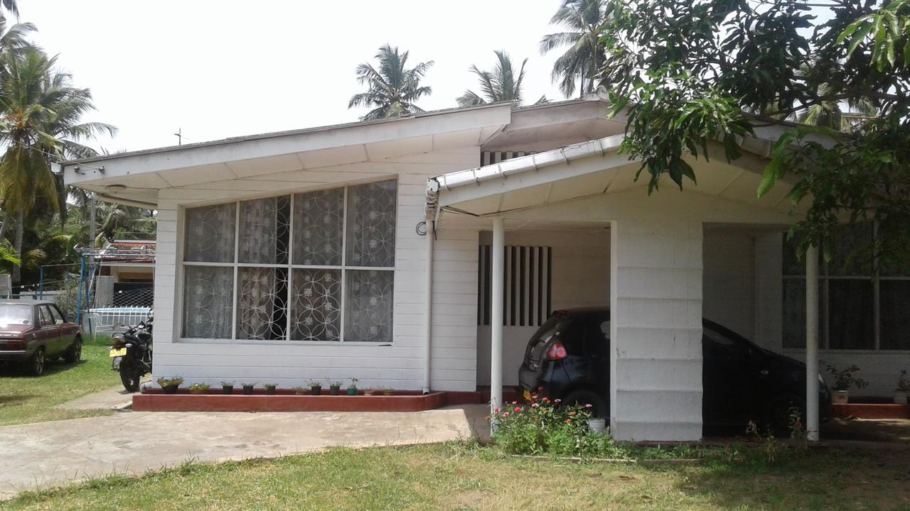 Aeroform Homestay Negombo Bagian luar foto