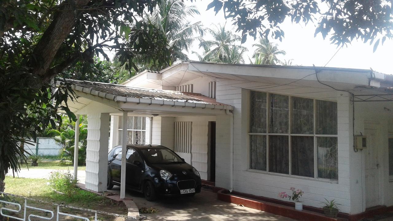 Aeroform Homestay Negombo Bagian luar foto