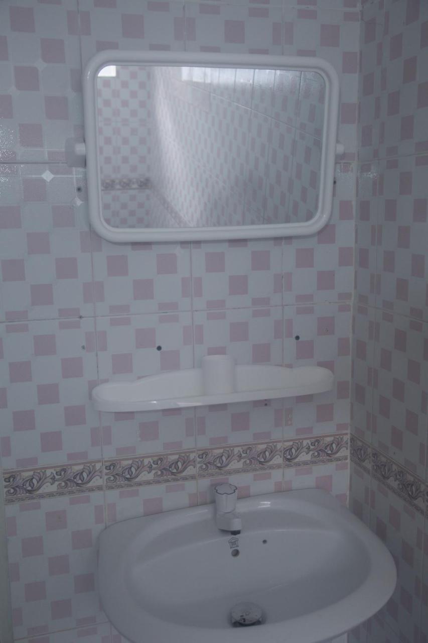 Aeroform Homestay Negombo Bagian luar foto