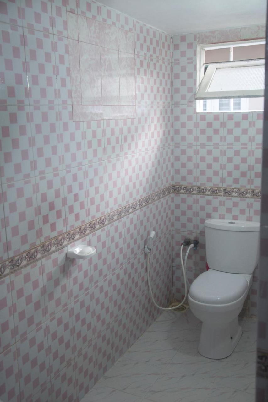 Aeroform Homestay Negombo Bagian luar foto