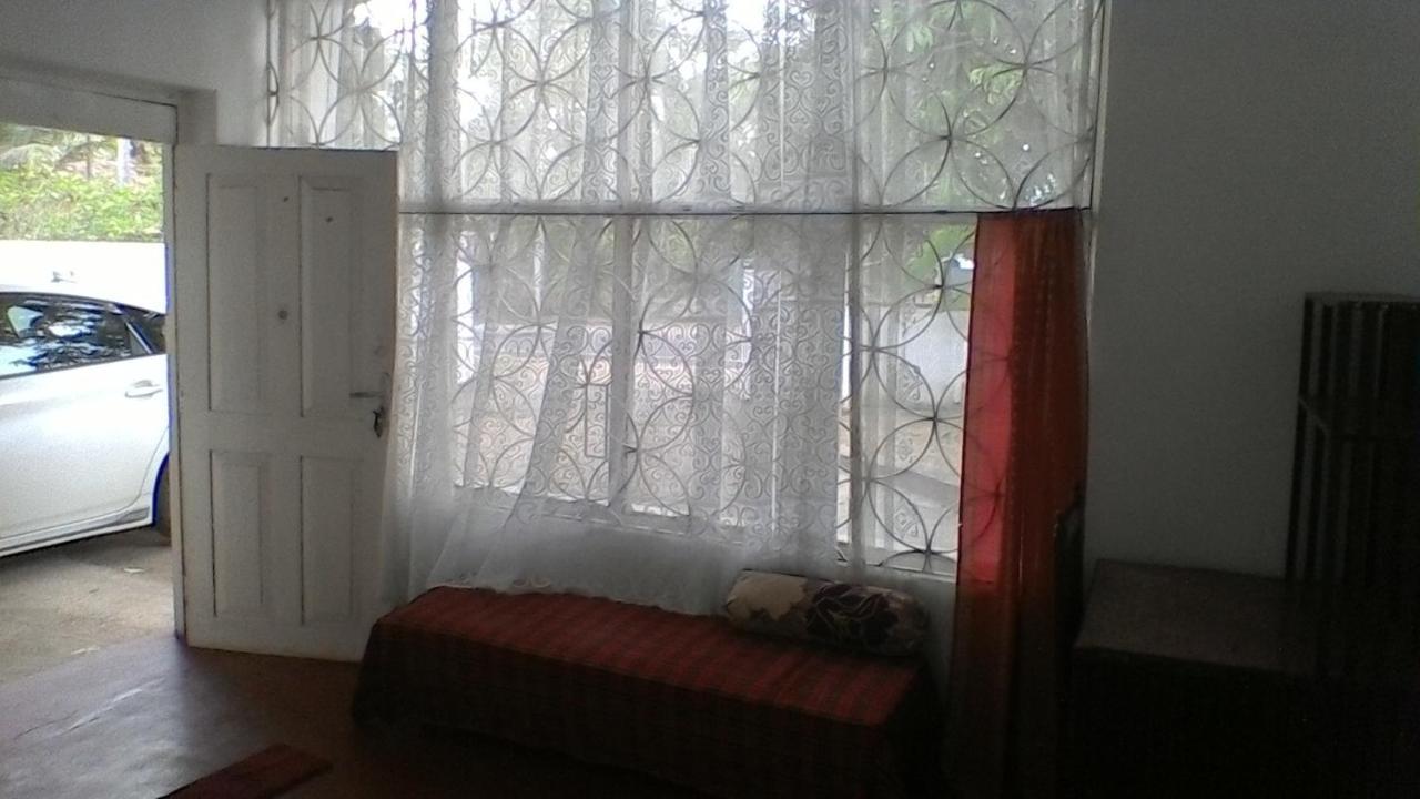 Aeroform Homestay Negombo Bagian luar foto